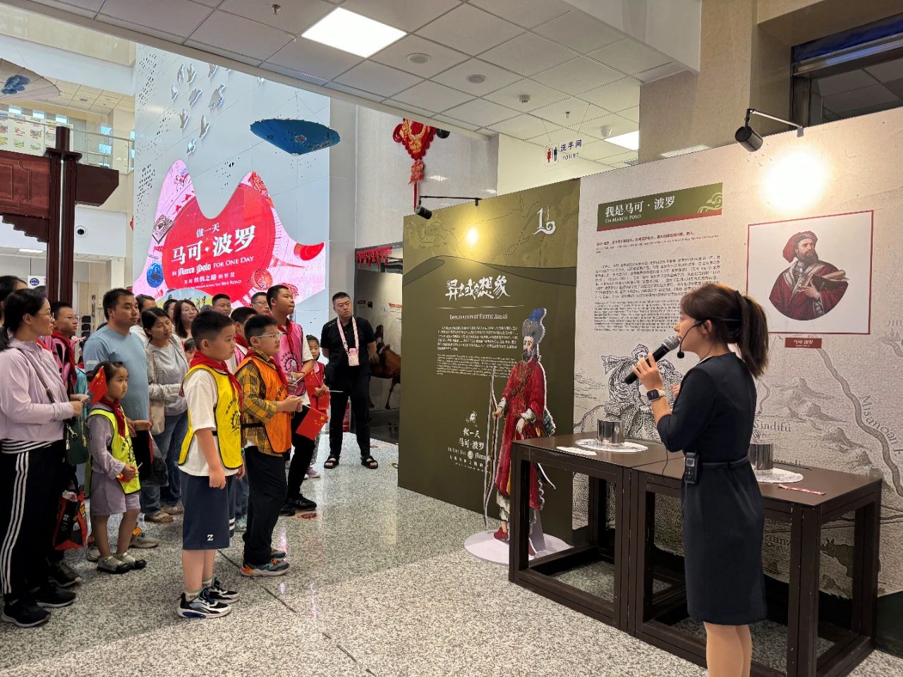 烏蘭浩特市舉辦“傳承紅色基因 爭(zhēng)做強(qiáng)國(guó)少年”研學(xué)實(shí)踐活動(dòng)